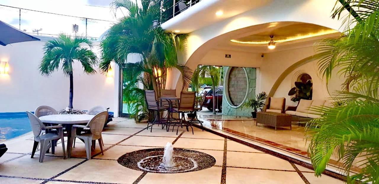 Hotel Blue Star Cancún Exteriör bild